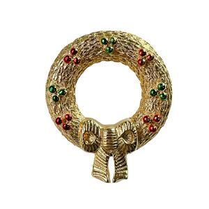 60s Gerry's Textured Gold Plate Red & Green Enamel Vintage Christmas Wreath Pin